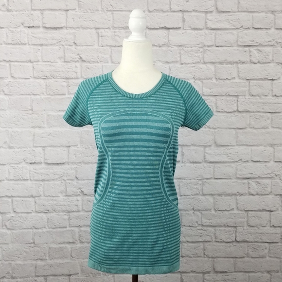 lululemon athletica Tops - Lululemon Swiftly Tech short sleeve teal green top